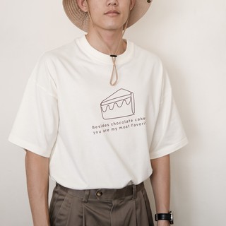 เสื้อยืดคอกลมเสื้อยืดโอเวอร์ไซส์ GURETO : Chocolate Cake (Vanilla)S-3XL