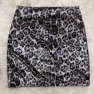 Skirt leopard used like new