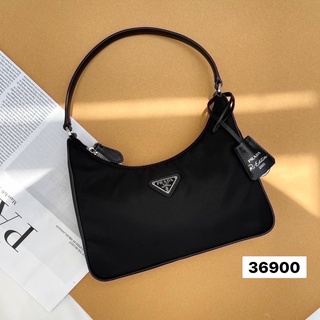 New prada hobo bag หูหนัง ปี2022