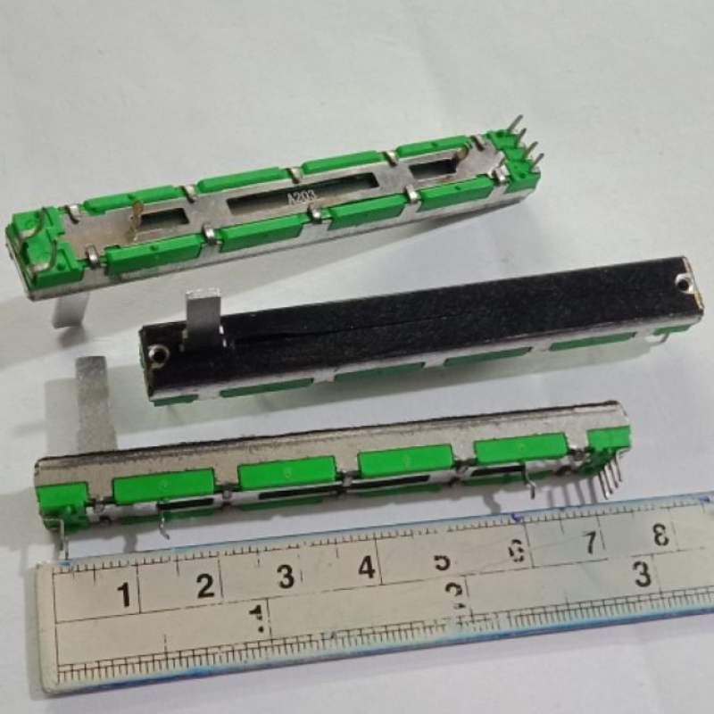 (ใส่โค้ดPEPE333 ลดเพิ่ม 15%)A20K 6ขา A203 20KA วอลลุ่มสไลต์ ตัวยาว7.5CM VRสไลต์ ตัวต้านทานปรับค่าแบบ