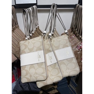 คล้องมือ Coach 1 ซิป