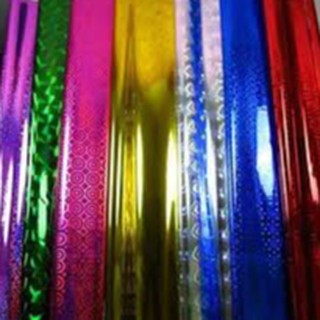 กระดาษฟรอยด์ห่อของขวัญ แพ็ค 100 แผ่นคละสี