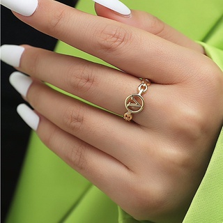 V  letter cuff ring แหวนตัวอักษรสีทอง