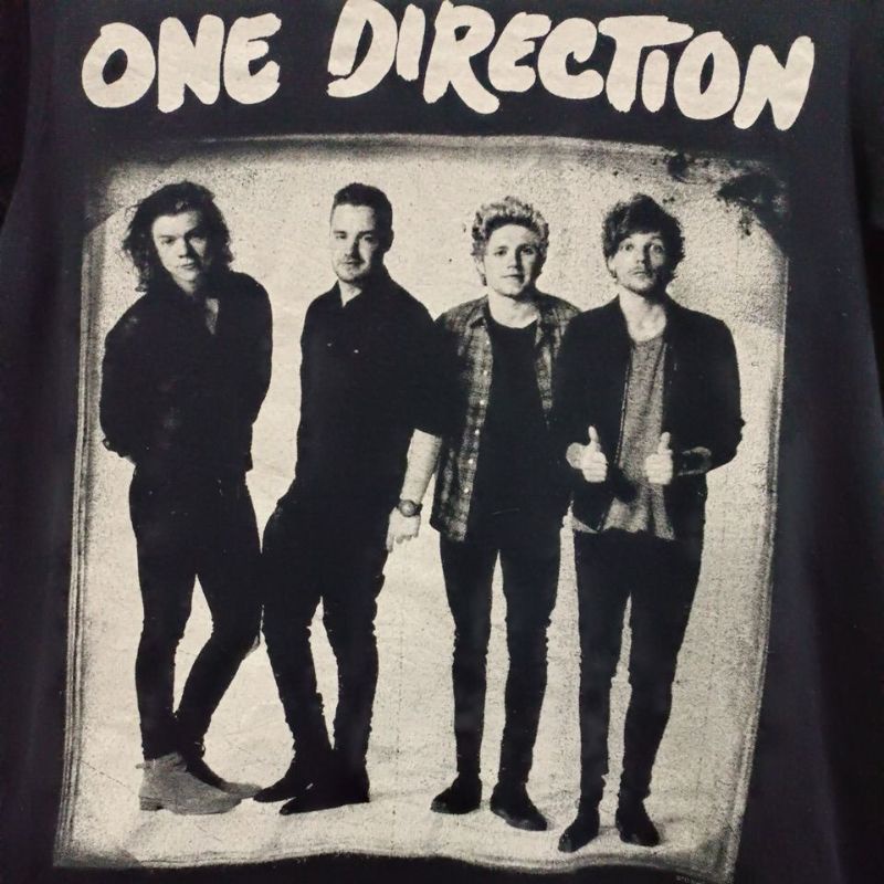 เสื้อยืดมือสอง Usa วงบอยแบนด์เก่า One Direction Size S.อก18.5/ยาว26