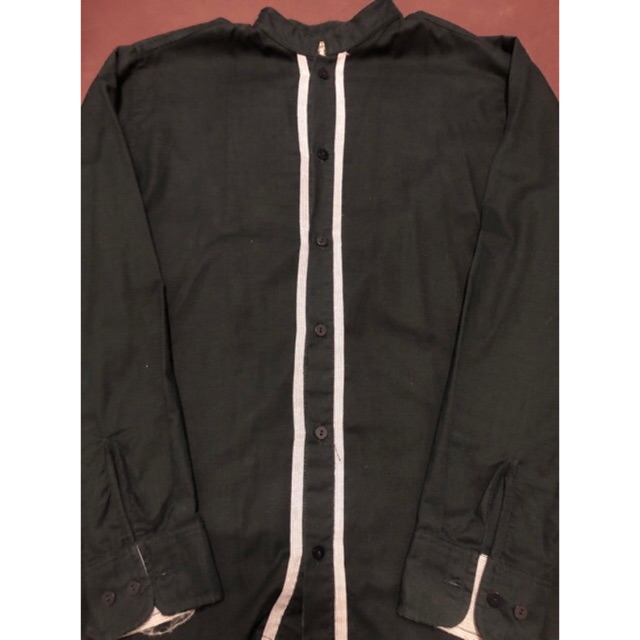 ขายเสื้อเชิ๊ต คอจีน สีดำ Size S สภาพ 60%