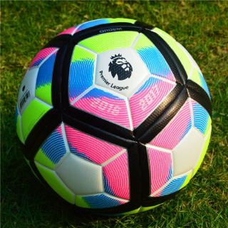 ราคาFootball Bola Sepak Size 5 Seamless Anti-slip PU Soccer Ball + Free Inflator+Free socks The Premier League