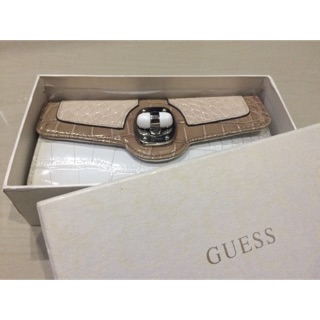 Used Guess กระเป๋าสตางค์หนัง พร้อมกล่อง