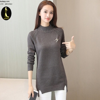 เสื้อไหมพรม สีเทา คอเต่า แขนยาว ชายเสื้อผ่าข้าง ใส่กันหนาวได้ดี