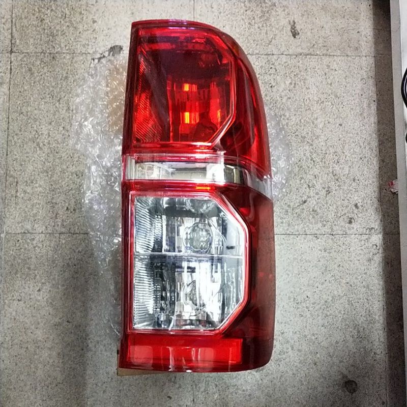 ไฟท้าย วีโก้ แชมป์ vigo champ ขวา