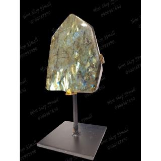 อัญมณีลาบราโดไรท์ มีขาตั้ง Labradorite