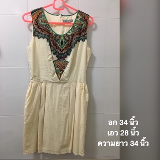 เดรสมือสอง มีลายช่วงคอ (D02)