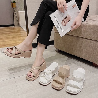 พร้อมส่ง!! รองเท้าส้นตึก สูง7cm size35-39 มี2แบบ2สี