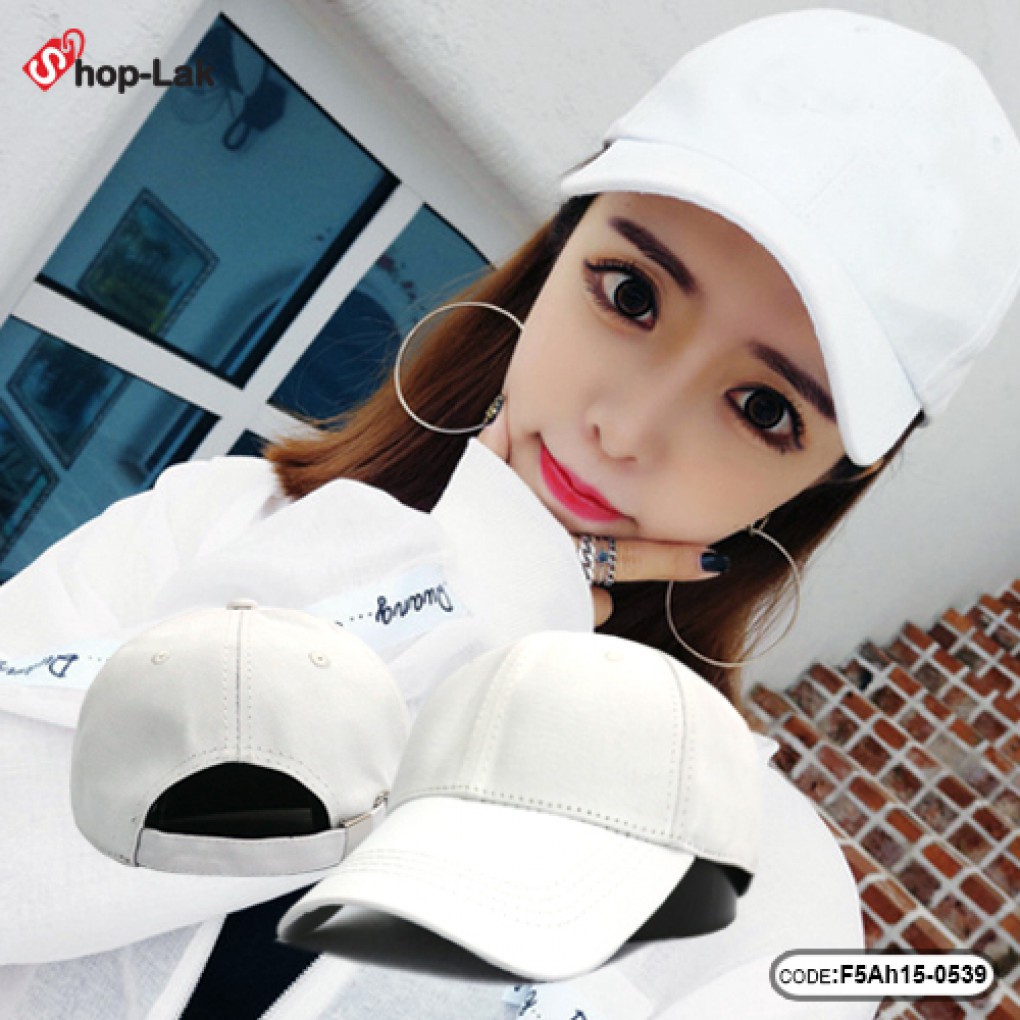 หมวกแก๊ปผ้าปีกโค้งสีขาว เนื้อผ้าคอตตอนผสมโพลี ด้านหลังเป็นเข็มขัดปรับไซด์ได้ รุ่น F5Ah15-0539 แบรนด์