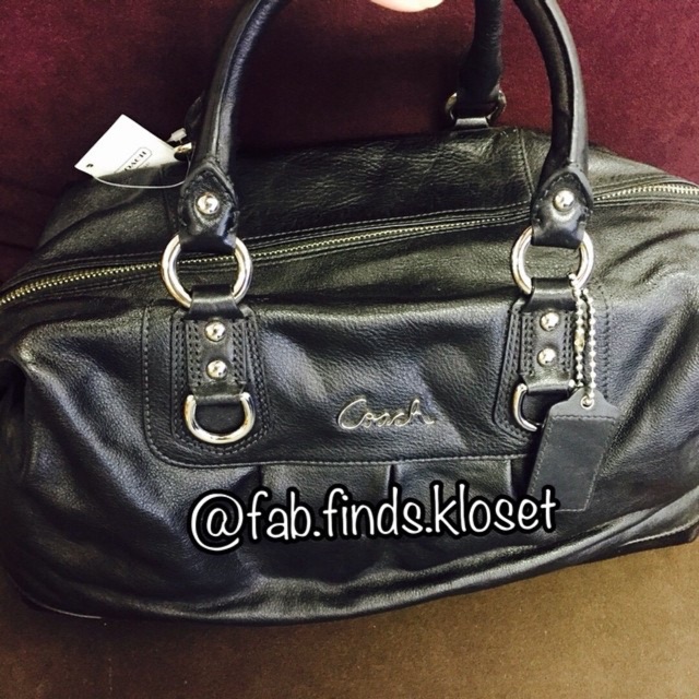 กระเป๋าถือ Coach รุ่น Asley Leather