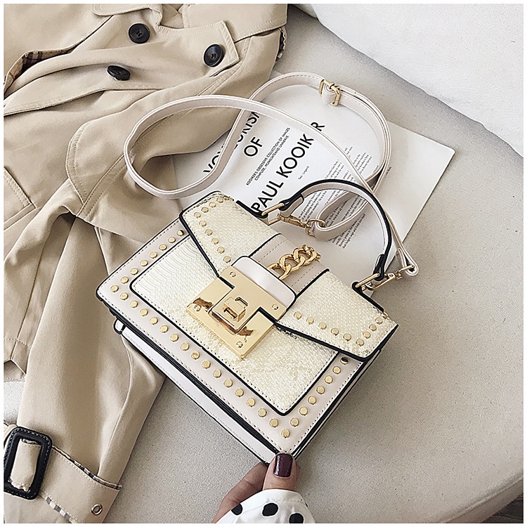 【พร้อมส่ง】ใหม่ กระเป๋าสะพายไหล่ ทรงเมสเซนเจอร์ แบบพกพา แฟชั่นสําหรับผู้หญิง 2022
