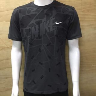 เสื้อ Nike ของผู้ชายสวยปังมาก