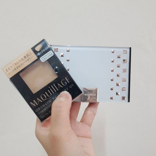 maquillage dramatic powdery uv