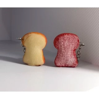 🍞🍞พวงกุญแจ​ขนมปังสี โรยน้ำตาล พวงกุญแจแฮนด์เมด🍞🍞