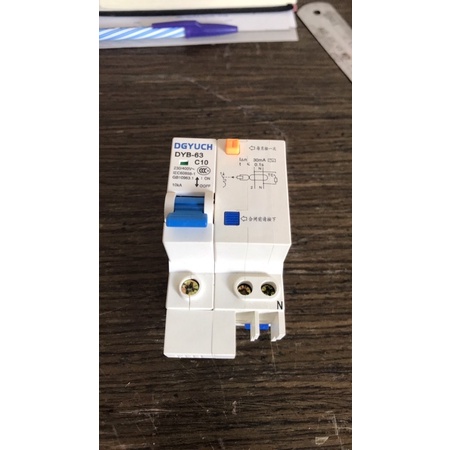 ใหม่ DYB-63 C10 10a 16a 32a 63a เบลคเกอร์กันดูด 1P ให้หน่อยครับ ทักได้นะคะ