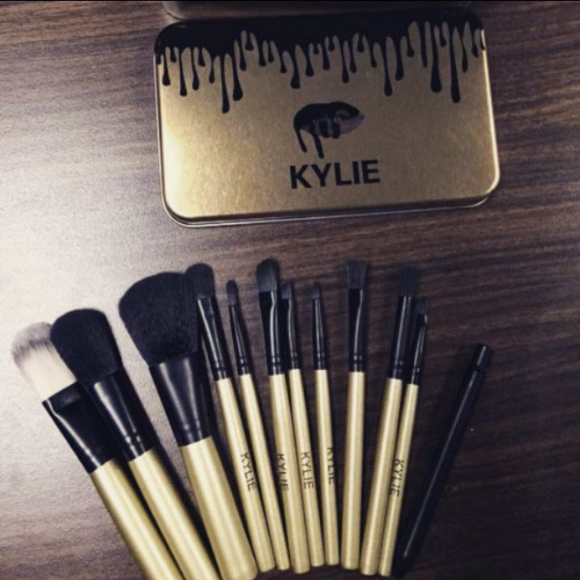 KYLIE BRUSH SET MAKEUP X Set Brush