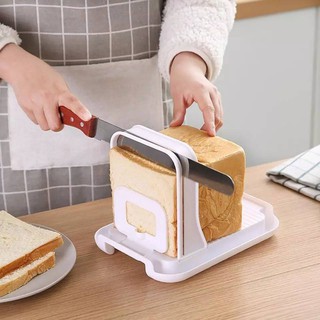 แท่นตัดขนมปัง ที่ตัดขนมปังแบบพลาสติก bread slicer สีขาว ที่สไลด์ขนมปังแผ่น