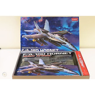 Academy Model 1/32 AC12103 F/A-18D HORNET "NIGHT ATTACK"