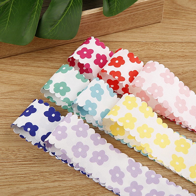 พร้อมส่ง ริบบิ้นผ้า ลายดอก ขอบหยัก สีสดใส ขนาด 4 ซม.