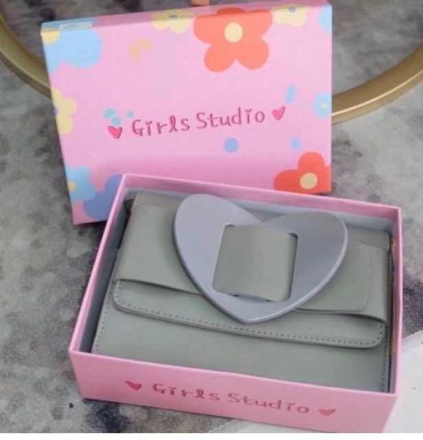 Shop_กระเป๋า Girls studio เหลือเทาสีเดียวจ้า