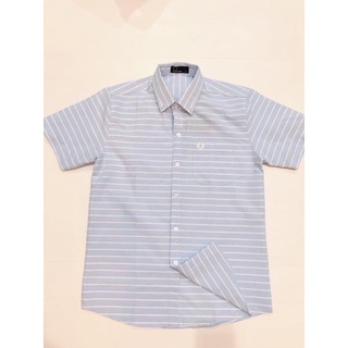 Fredperryแขนสั้นสีฟ้าขาวลายขวางมีกระเป๋าอก1ใบ
