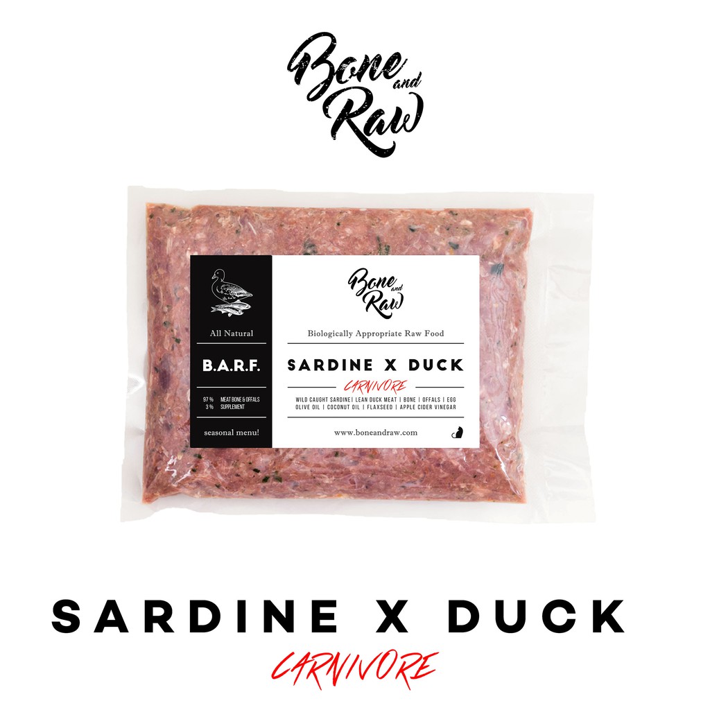 BARF อาหารดิบแช่เย็นสไตล์สำหรับแมว สูตรปลาแซลมอน/ปลาซาร์ดีนผสมเป็ด 500g (Carnivore)