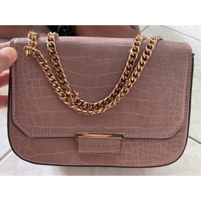 กระเป๋า CK ของแท้ มือสอง สภาพดีมาก ไม่มีถุงและบัตรให้