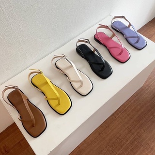 Whale sandals รองเท้าแตะรัดส้น พร้อมส่ง กดสั่งได้เลยค่า (Wila shoes)