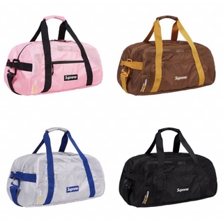 🔥สินค้าพร้อมส่ง🔥 JDBOY - SUPREME DUFFEL BAG SS22 กระเป๋าสะพาย สุพรีม กระเป๋าเดินทาง สะพานข้าง สตรีทแฟชั่น ของแท้💯