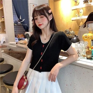 🌿SHOP MKLเสื้อครอปไหมพรมคอกลม สไตล์เกาหลี เเต่งกระดุม #A111