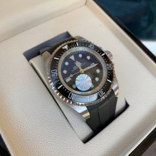 Submariner Automatic สายเรสิ่นนิ้มๆอย่างดี