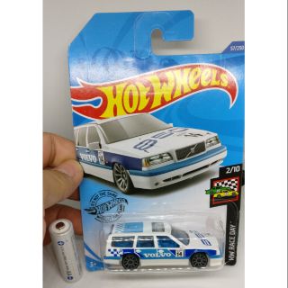 Volvo 850 estate by hotwheels