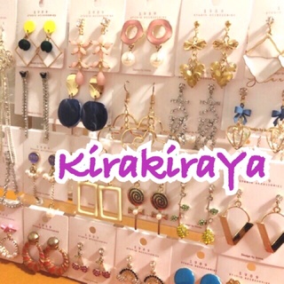 dd ต่างหูแฟชั่น (แบบทางร้านคละ) กดสั่งเลย!!