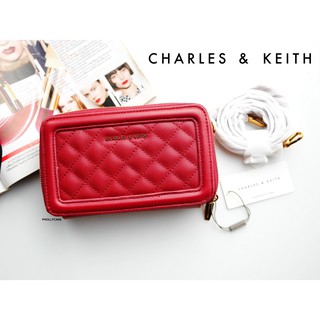 กระเป๋าสตางค์ CHARLES &amp; KEITH QUILTED LONG ZIPPER WALLET CK6-10840105 กระเป๋าสะพายข้าง