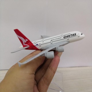 โมเดลเครื่องบิน AIRBUS A380 ทำจากเหล็ก สัดส่วน 1:400 ประตู