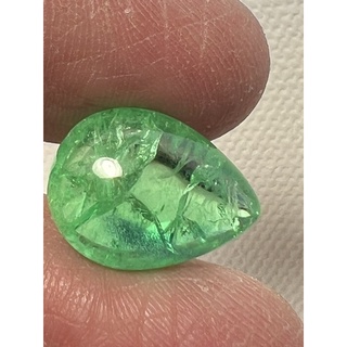 corundum emerald synthetic 13 carats 12.2x16.20mm