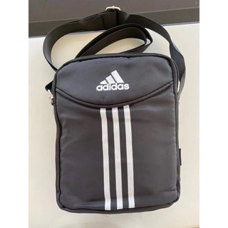 พร้อมส่ง กระเป๋าสะพายข้างอาดิดาส(ADIDAS)สุดฮิต สายปรับความยาวได้ลายอาดิดาส3แถบสีขาว