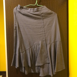 กระโปรงผ้ายางยืดทรงเก๋ใส่แล้วไม่อ้วน🧵มือสองราคาถูก ส่งฟรีลงทะเบียน