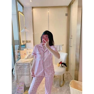 พร้อมส่ง:ชุดนอนผ้าคอตตอนลายสก๊อตแขนสั้นขายาว ชุดนอนเสื้อแขนสั้น มี กระดุม คอปก และกางเกงขายาว ลายสก๊อต สีน่ารักสดใส