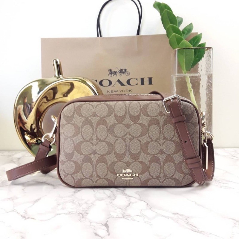 COACH JES CROSSBODY IN SIGNATURE CANVAS (COACH F68168) 🔻SIZE : 9 3/4"L x 6 1/4"H x 3 1/2"W 🔻COLOR : 