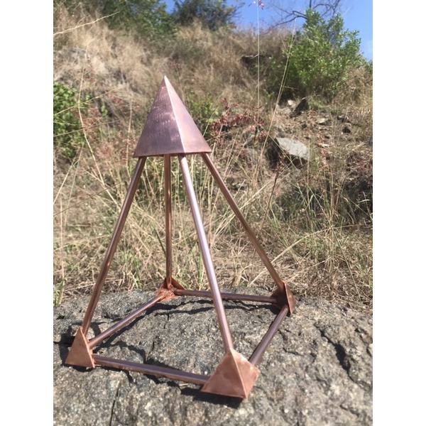 Nubian Pyramid 15 ซม. ทองแดงแท้สีแดง