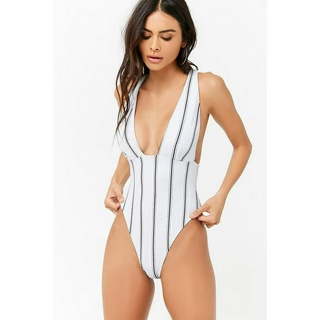 ชุดว่ายน้ำวันพีซ Forever21 Striped Crisscross One-Piece Swimsuit