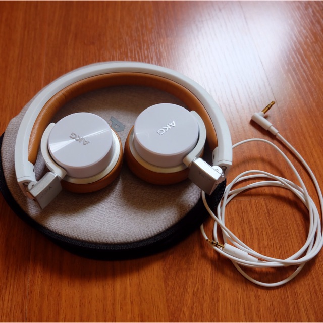 หูฟังบลูทูธ AKG Y45bt