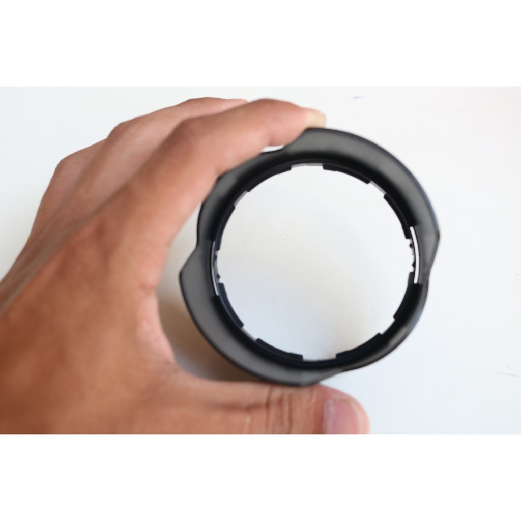 ฮู้ดเลนส์ HB-32  Hood Lens AF-S DX 18-140 mm. 18-105 mm.