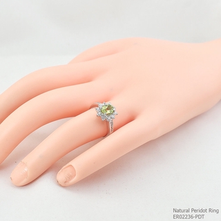 SKJewelryfactory แหวนเพอริดอทแท้ สไตล์น่ารักๆ ล้อมเพชร ER02236-PDT