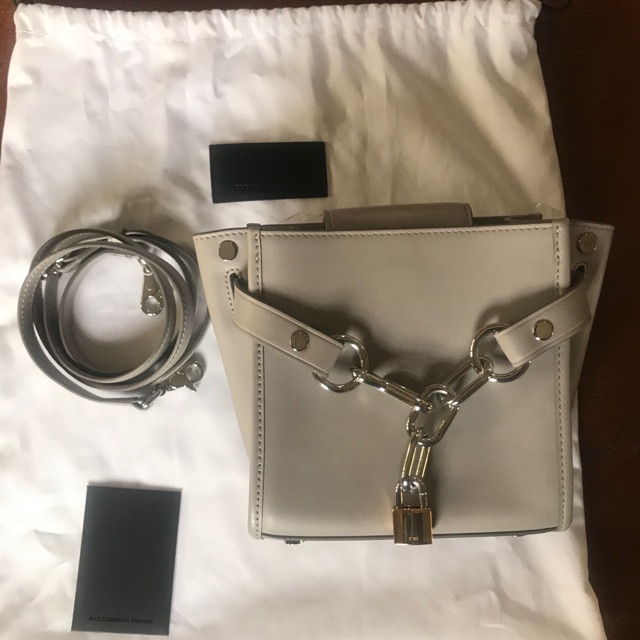 Alexander wang attica crossbody แท้